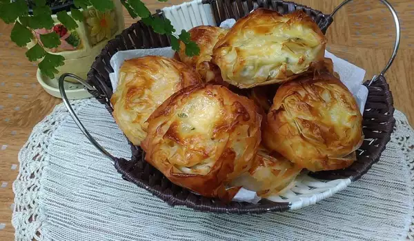 Mini Phyllo Pastries with Feta Cheese and Parsley