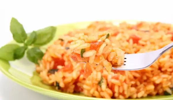 Pink Rice with Tomatoes