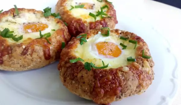 Little Stuffed Bread Buns with Eggs