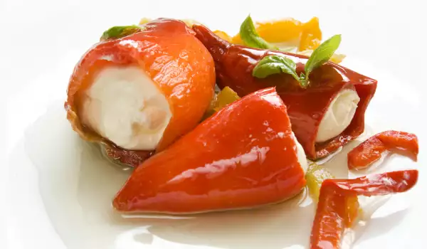Peppers Stuffed with Ham and Cheese