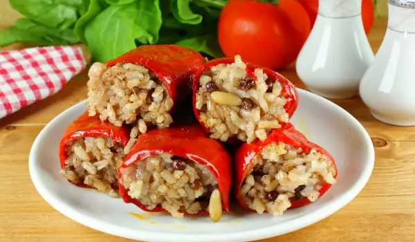 Stuffed Peppers with Bulgur and Ham