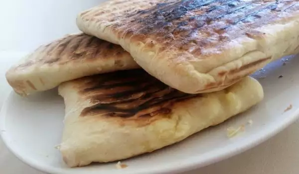Juicy Flatbread on a Grill Pan
