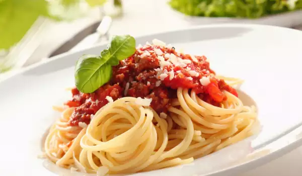 Lean Spaghetti with Tomato Sauce