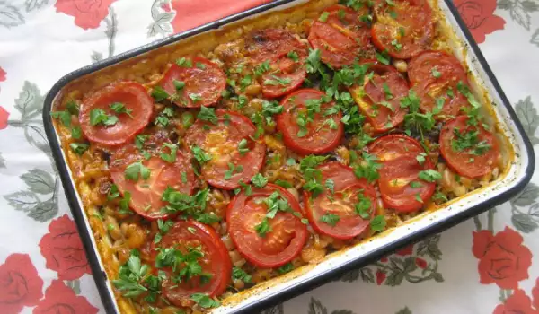 Baked Beans with Rice and Tomatoes