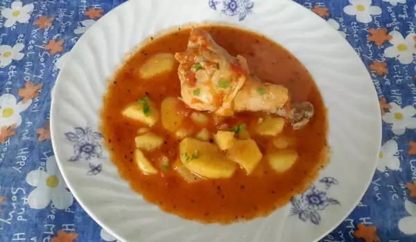 Tasty Chicken Stew with Potatoes