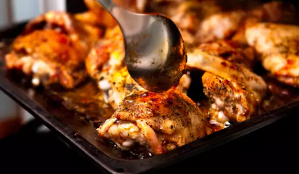 Marinated Chicken with Wine and Olives