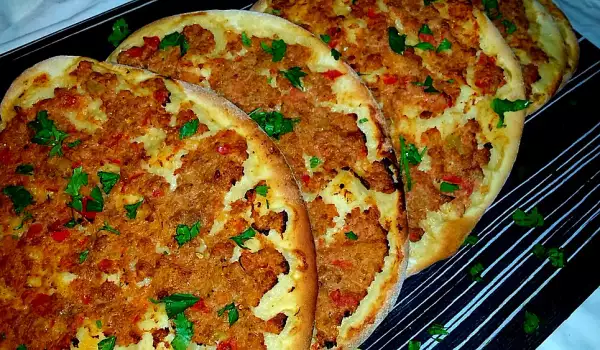Turkish-Style Pizza