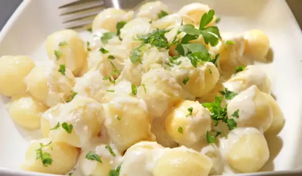 Potato Gnocchi in Cream Sauce