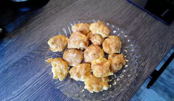 Fluffy Bites with Cheeses