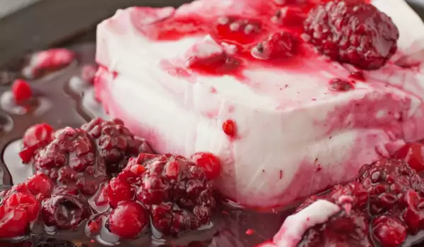 Jelly Yoghurt with Raspberry Jam