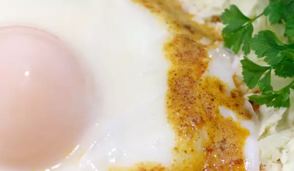Savoy-Style Sunny Side Up Eggs