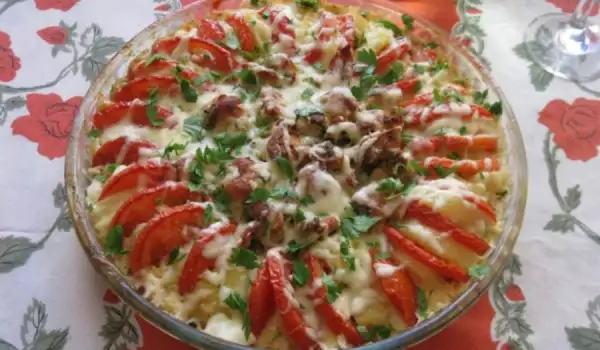 Nicely Arranged Casserole with Chicken Fillet