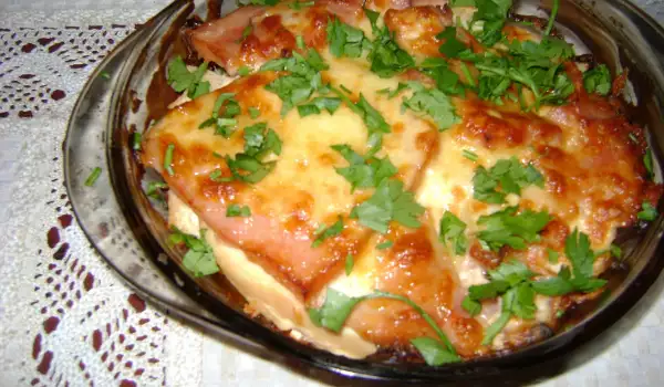 Layered Casserole with Chicken and Bacon