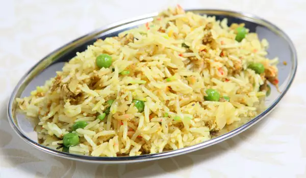 Fried Rice with Peas and Onions