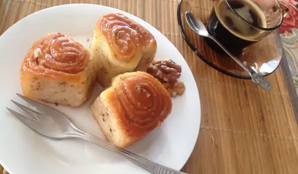 Charming Syrupy Rosettes