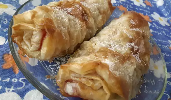 Aromatic Rolls with Pears and Turkish Delight