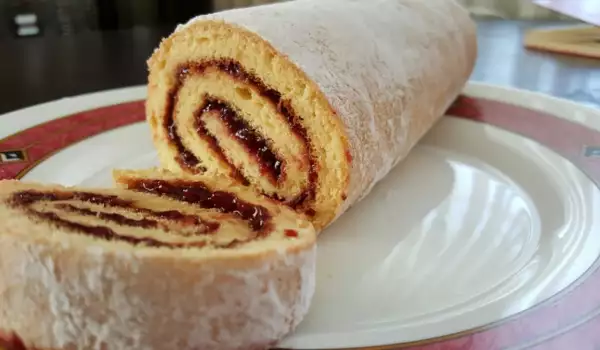Swiss Roll with Jam