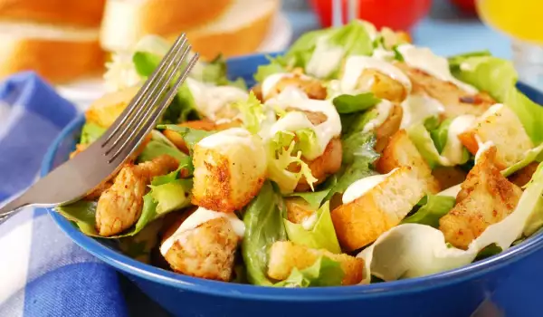 Salad with Spicy Croutons