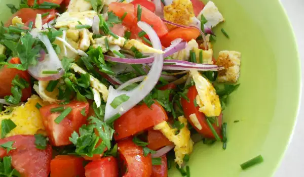 Spring Salad with Omelette