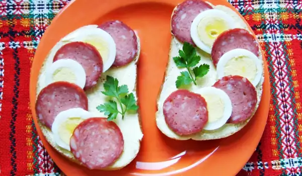 Sandwiches with Egg and Salami