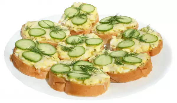 Fresh Cucumber Sandwiches