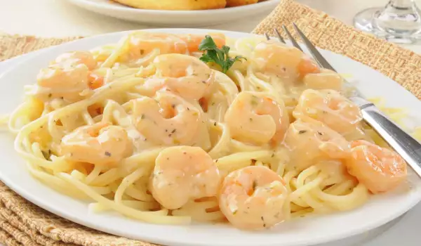 Pasta with Shrimp and Garlic Sauce