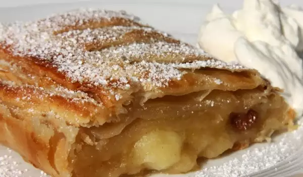 Strudel with Apples