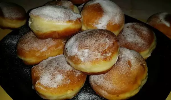 Fluffy Sweet Donuts