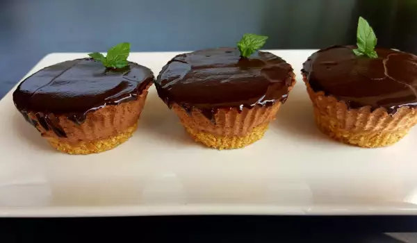 Muffins with Chocolate Mousse