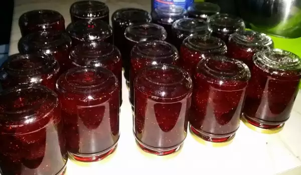 Homemade Strawberry Jam with Whole Fruits