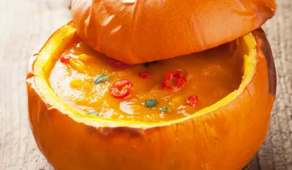 Fondue with Cheese in a Pumpkin