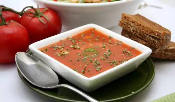 Tomato and Onion Soup