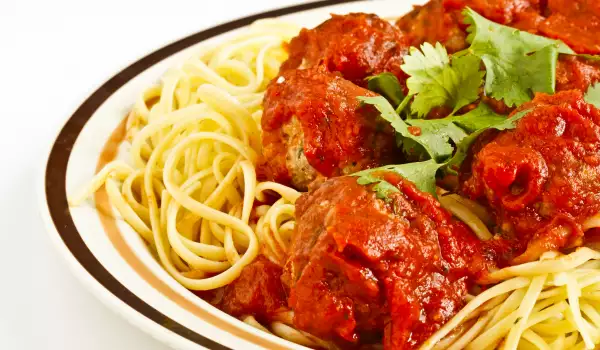 Exquisite Spaghetti with Meatballs