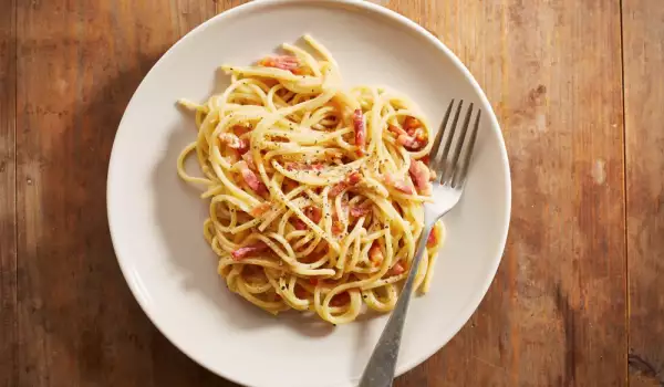 Easy Spaghetti Carbonara