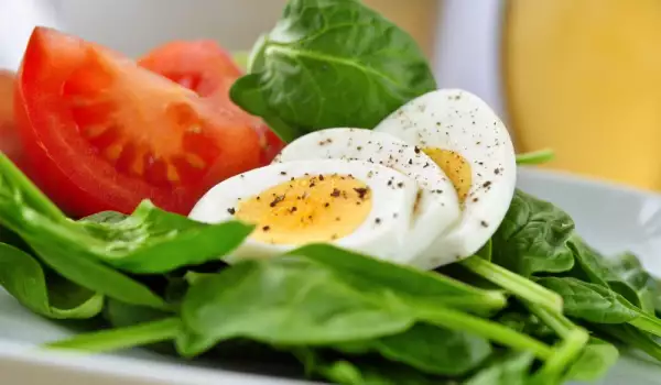 Spinach and Egg Salad