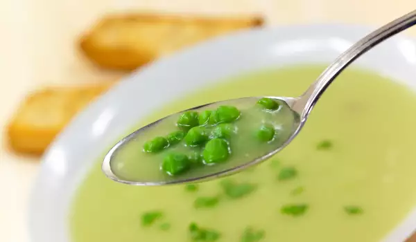 Chicken Soup with Peas
