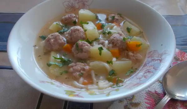 Meatball Soup with Vermicelli and Thickening Agent