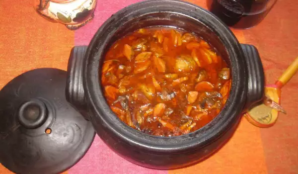 Hunter-Style Pork in a Clay Pot