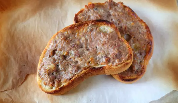 Toasted Sandwiches with Mince and Cheese