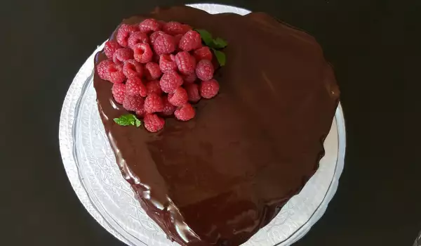 Double Chocolate Cake with Biscuits