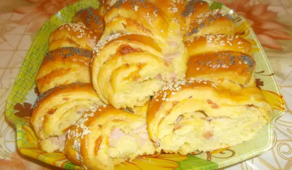 Rolled Tutmanik with Ham and Cheese