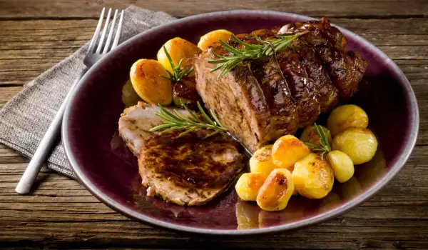 Stuffed Beef with Nuts and Mushrooms