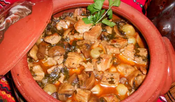 Pork with Wine in a Clay Pot