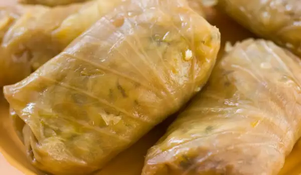 Balkan Sauerkraut Wraps
