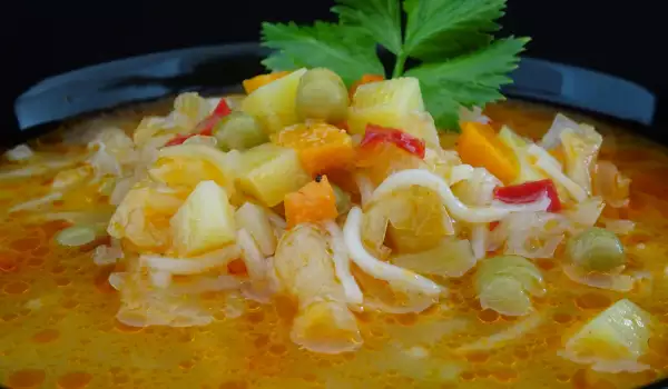 Low-Calorie Vegetable Soup for Cleansing and Burning Fat